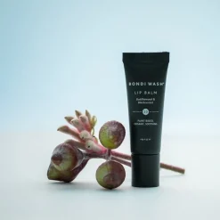 Bondi Wash 10 Buddhawood & Blackcurrant Lip Balm von