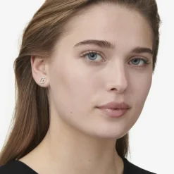 Armani Luminous Silk Multi-Purpose Glow Concealer