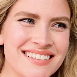 Benefit Augenbrauenstifte Mighty Fine Brow Pen - Superfeiner Brauenstift mit Dreifacher Spitze von