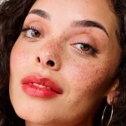 Benefit Augenbrauenstifte Mighty Fine Brow Pen - Superfeiner Brauenstift mit Dreifacher Spitze von