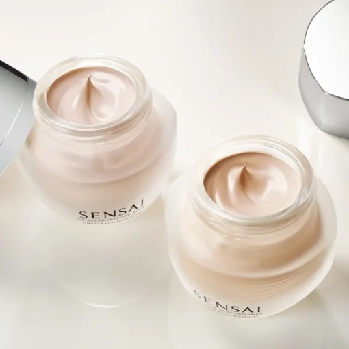 SENSAI Cellular Performance Foundations Cream Foundation von Hot