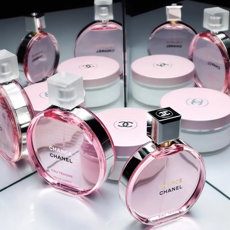 CHANEL CHANCE EAU TENDRE FEUCHTIGKEITSSPENDENDES PARFÜMIERTES KÖRPERÖL von