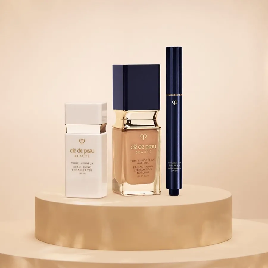 Clu00E9 de Peau Beautu00E9 Clé de Peau Beauté Radiant Fluid Foundation Natural Online