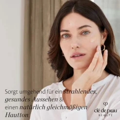 Clu00E9 de Peau Beautu00E9 Clé de Peau Beauté Radiant Fluid Foundation Natural Online