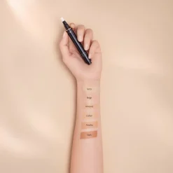 Clu00E9 de Peau Beautu00E9 Clé de Peau Beauté Radiant Corrector for Eyes