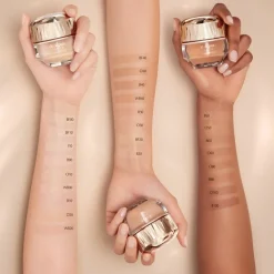 Clu00E9 de Peau Beautu00E9 Clé de Peau Beauté The Foundation