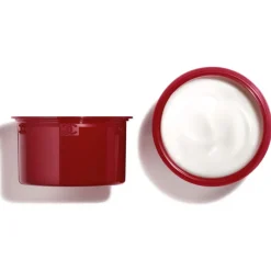 CHANEL CREME N°1 DE CREME MIT ROTER KAMELIE Polstert auf – glättet – schützt von