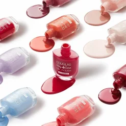Douglas Collection Nail Polish (Up to 6 Days) Hot