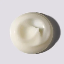 Shu Uemura Essence Absolue Nachtserum von Hot