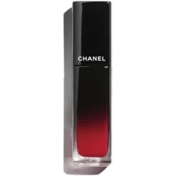 CHANEL FLUID-LIPPENSTIFTE ROUGE ALLURE LAQUE Der glänzende Fluid-Lippenstift mit langem Halt von Hot