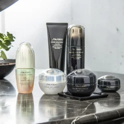 Shiseido Future Solution LX Ultimate Luminance Serum Legendary Enmai  von