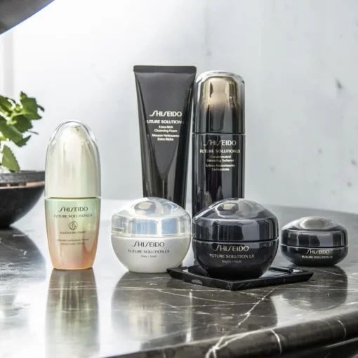 Shiseido Future Solution LX Ultimate Luminance Serum Legendary Enmai  von