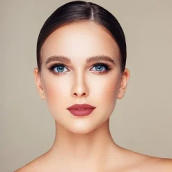 T. LeClerc Lippen Transparent Lipstick von