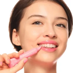 Essence Lippenpflege The Super Peptide Glossy Lip Treatmen von Discount