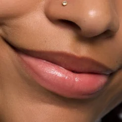 Essence Lippenpflege The Super Peptide Glossy Lip Treatmen von Discount