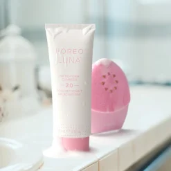 Foreo Micro-Foam Cleanser von