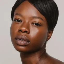 Mu00C1DARA MÁDARA Skin Equal Soft Glow Foundation SPF15 Clearance