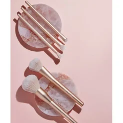 DEAR DAHLIA Pinsel Pro Petal Brush Collection von