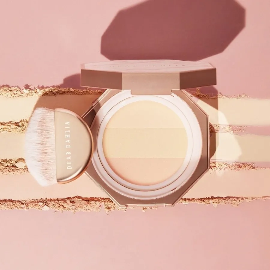 DEAR DAHLIA Puder Sheer Light Finishing Powder von
