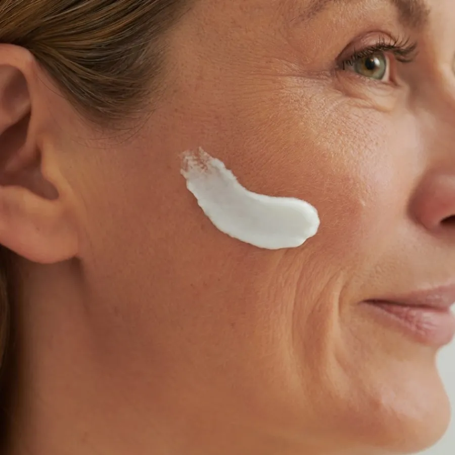 DADO SENS REGENERATION E TAGESCREME - bei regenerationsbedürftiger Haut von Online