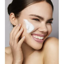 Rosense Reinigungsschaum mit 91% Rosenwasser Best