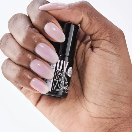 Essence Studio Nails UV GEL NAIL Polish von