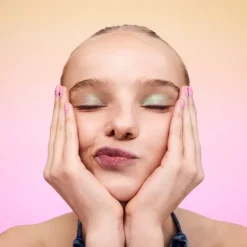 Essence Superman Eyeshadow Palette von