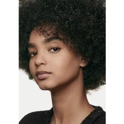 CHANEL TEINT GRUNDIERUNG ULTRA LE TEINT VELVET Foundation mit Weichzeichnereffekt. Samtig-mattes Finish. von Discount