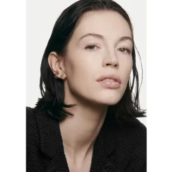 CHANEL TEINT GRUNDIERUNG ULTRA LE TEINT VELVET Foundation mit Weichzeichnereffekt. Samtig-mattes Finish. von Discount