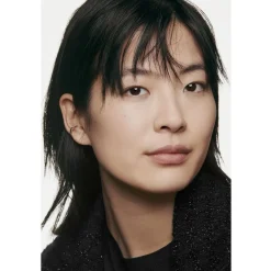 CHANEL TEINT GRUNDIERUNG ULTRA LE TEINT VELVET Foundation mit Weichzeichnereffekt. Samtig-mattes Finish. von Discount