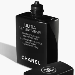 CHANEL TEINT GRUNDIERUNG ULTRA LE TEINT VELVET Foundation mit Weichzeichnereffekt. Samtig-mattes Finish. von Discount