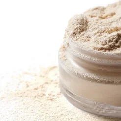 One.two.free! Teint Hyaluronic Glow Powder von Sale