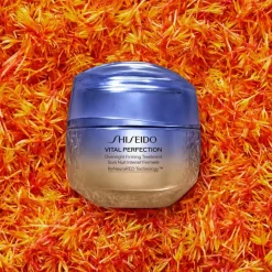 Shiseido Vital Perfection Overnight Firming Treatment von