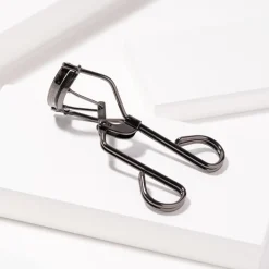 Tweezerman Wimpernzange ProMaster Wimpernzange Gunmetal von Hot