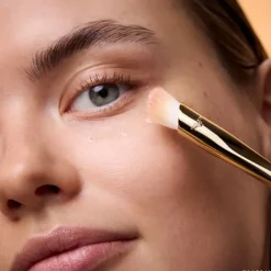 Catrice Wonder Woman Concealer Brush von Hot