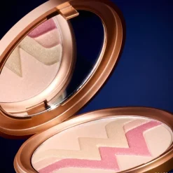 Catrice Wonder Woman Multiglow Magic Highlighter von New