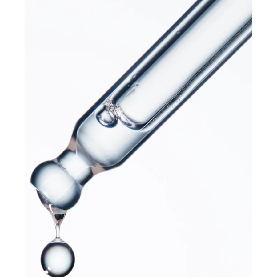 Clu00E9 de Peau Beautu00E9 Öl und Massage Radiant Multi Repair Oil von Clé de Peau Beauté